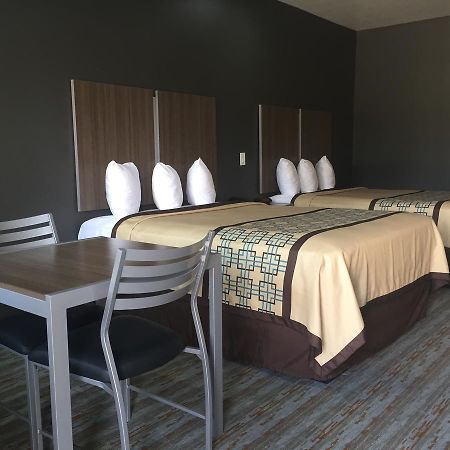 Scottish Inn & Suites - Conroe Zewnętrze zdjęcie