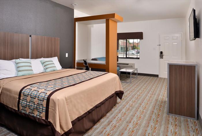 Scottish Inn & Suites - Conroe Zewnętrze zdjęcie