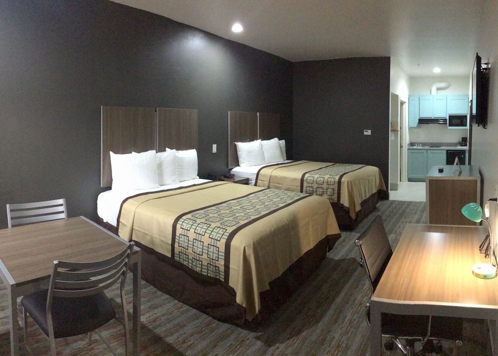 Scottish Inn & Suites - Conroe Zewnętrze zdjęcie