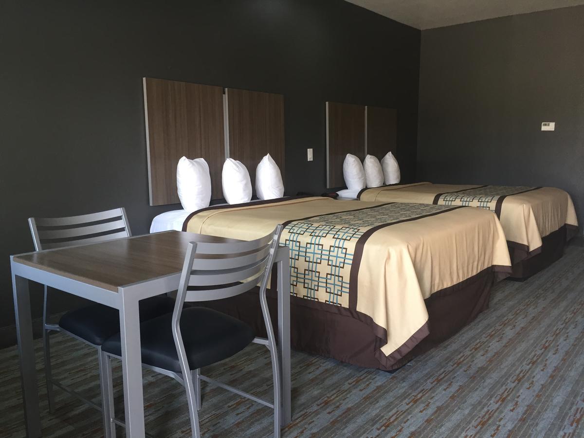 Scottish Inn & Suites - Conroe Zewnętrze zdjęcie